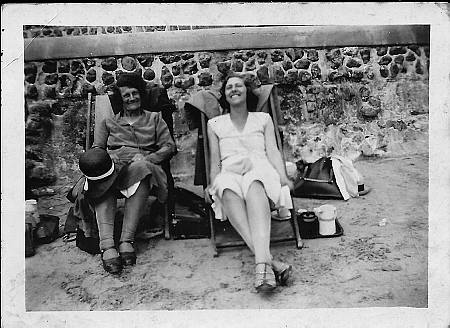 Gladys Brown and her Mother